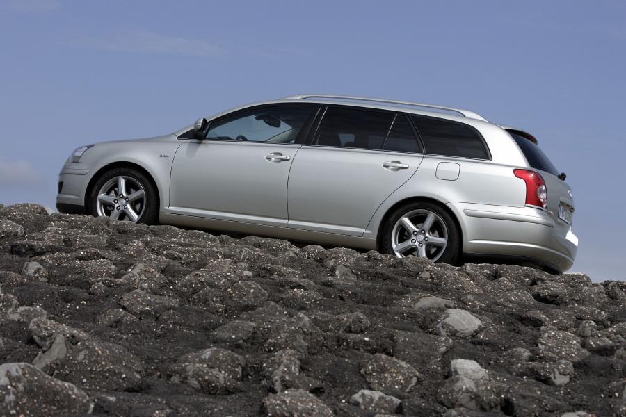  Toyota Avensis Wagon 2006 года  (фото 52 из 71)
